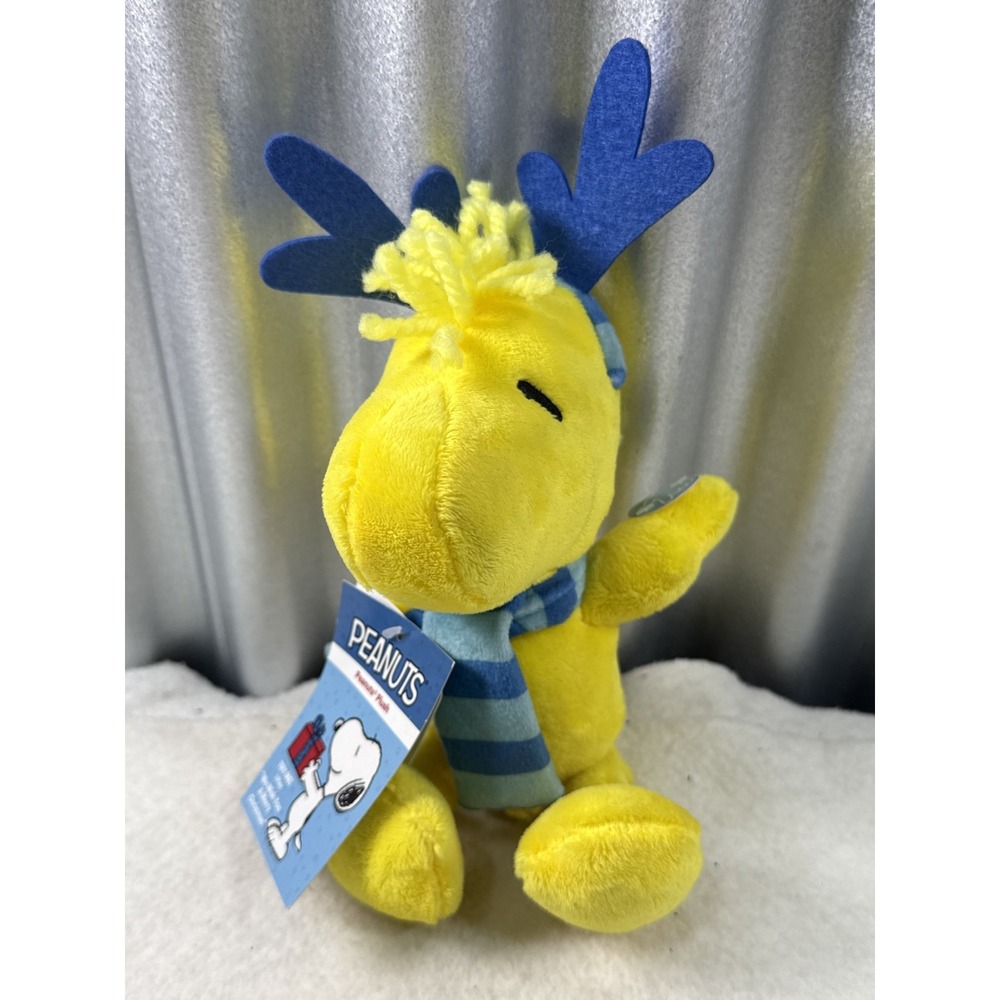 NWT Peanuts Woodstock Musical Plush Reindeer Christmas Scarf Holiday *READ*